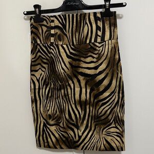 Event High Waisted Tiger Print Straight Skirt. Size Small.